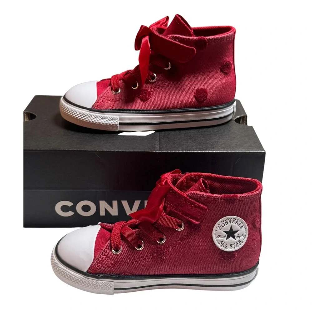Converse brand model
